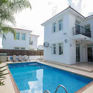 https://villa-med-24.protaras-cy-hotels.com